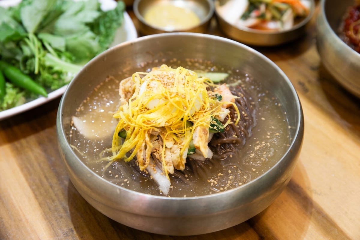 진주 얼치기 살얼음 동치미 육수의 원조 진주 물냉면, 진주 육전냉면 안내 2번째 컷