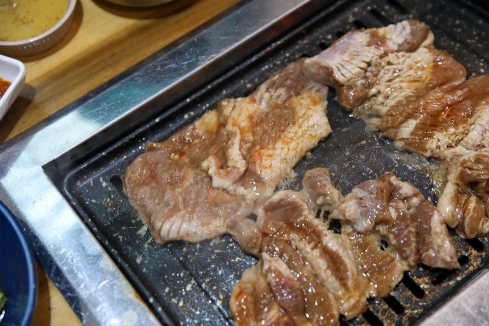 진주 얼치기 불판에 굽는 양념돼지갈비, 진주 돼지갈비 안내 3번째 컷