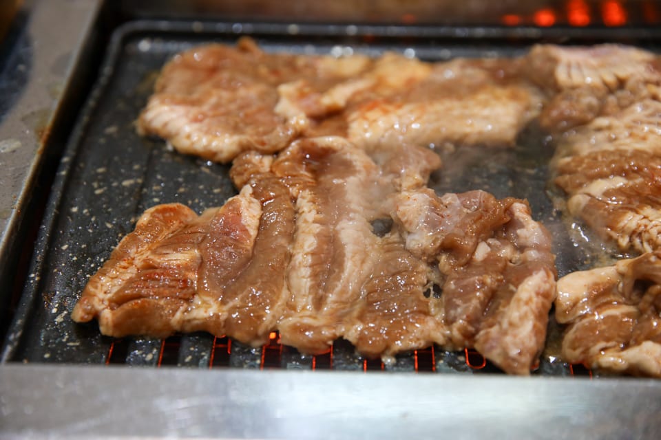 진주 얼치기 불판에 굽는 양념돼지갈비, 진주 돼지갈비 안내