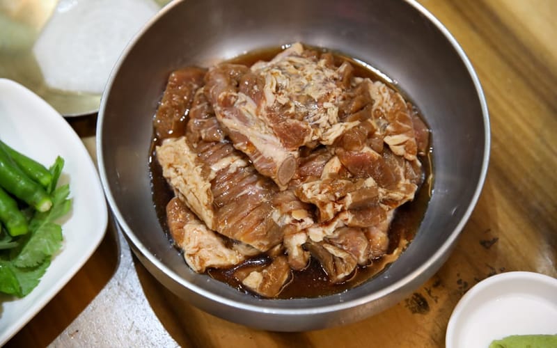 진주 돼지갈비, 만 사천 원으로 차리는 넉넉한 모임 상 대표 사진 미리보기 (진주 삼겹살 맛집 글에서 이어짐)