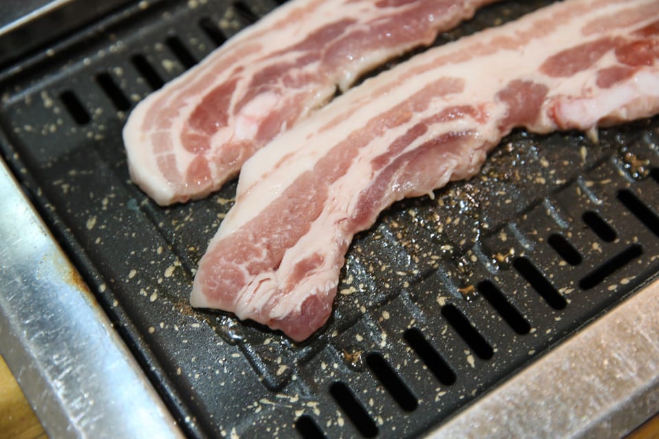 진주 얼치기 불판에 익어 가는 한돈 생삼겹살, 진주 삼겹살 맛집 안내 2번째 컷