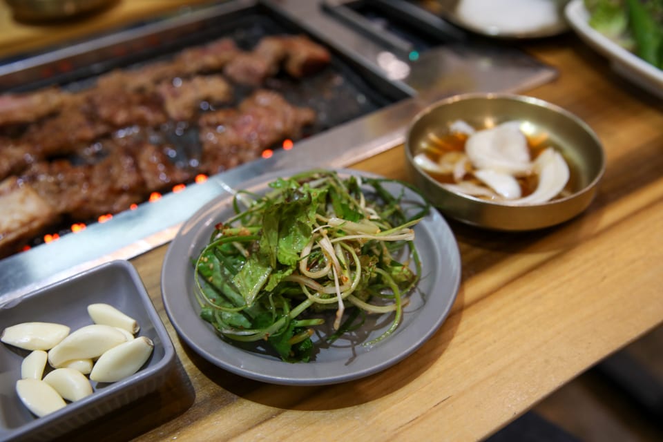 진주 얼치기 고기와 곁들이는 파채무침, 진주 석쇠불고기 안내