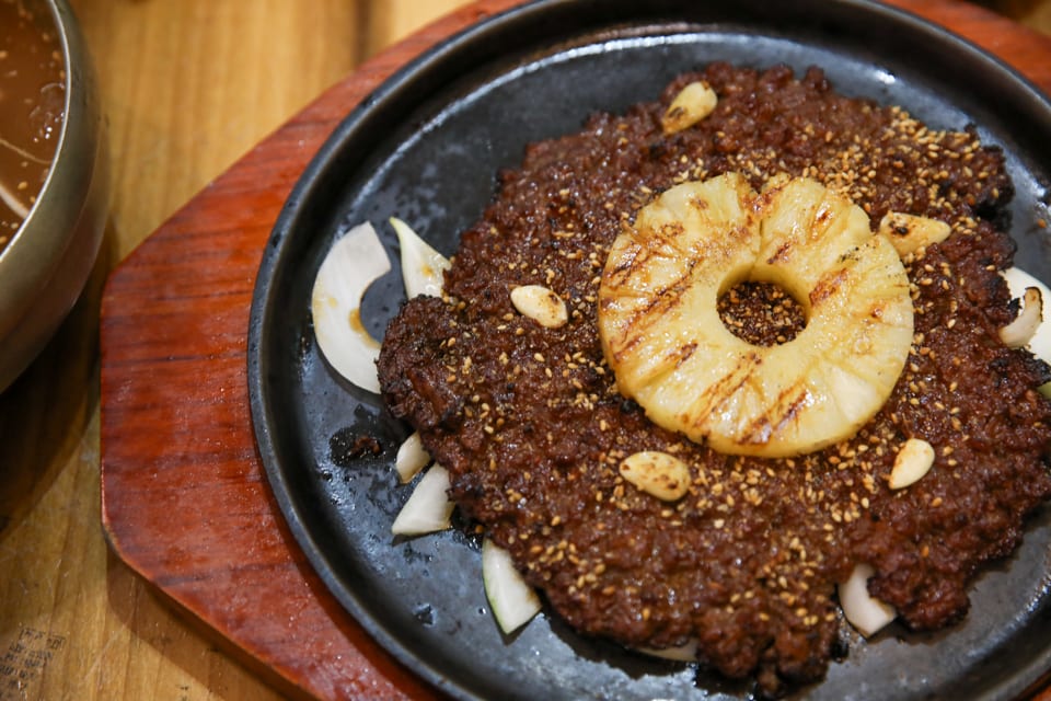 진주 얼치기 불향 입힌 석쇠불고기 한 접시, 진주 석쇠불고기 안내