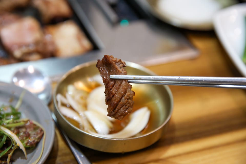 진주 얼치기 잘 익은 소양념갈비 한 점, 진주 소갈비 맛집 안내 3번째 컷