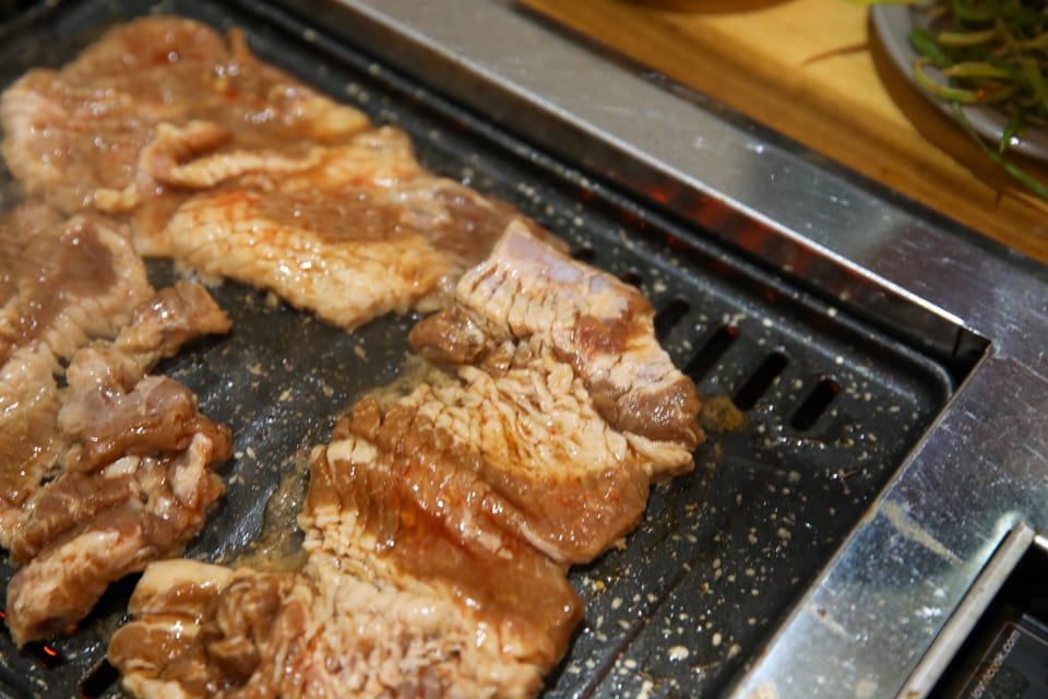 진주 얼치기 불판에 굽는 양념돼지갈비, 진주 회식 장소 안내 2번째 컷