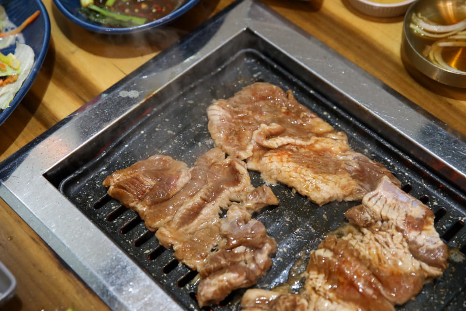 진주 얼치기 불판에 굽는 양념돼지갈비, 진주 회식 장소 안내 3번째 컷