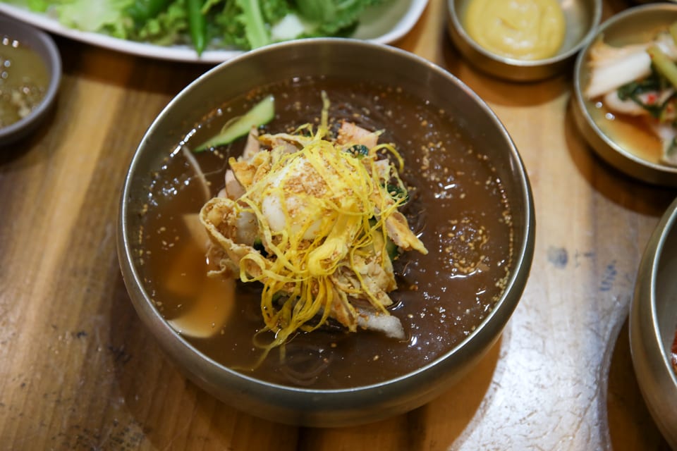 진주 얼치기 살얼음 동치미 육수의 원조 진주 물냉면, 진주냉면 평양냉면 차이 안내
