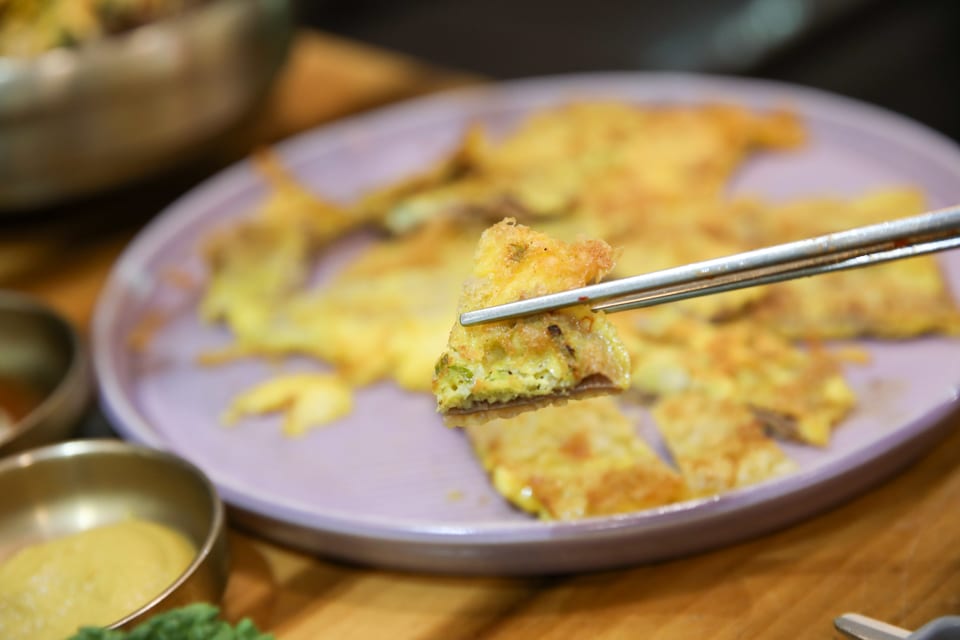 진주 얼치기 주문 즉시 부쳐 내는 진주 육전, 진주 아이랑 가기 좋은 식당 안내 3번째 컷