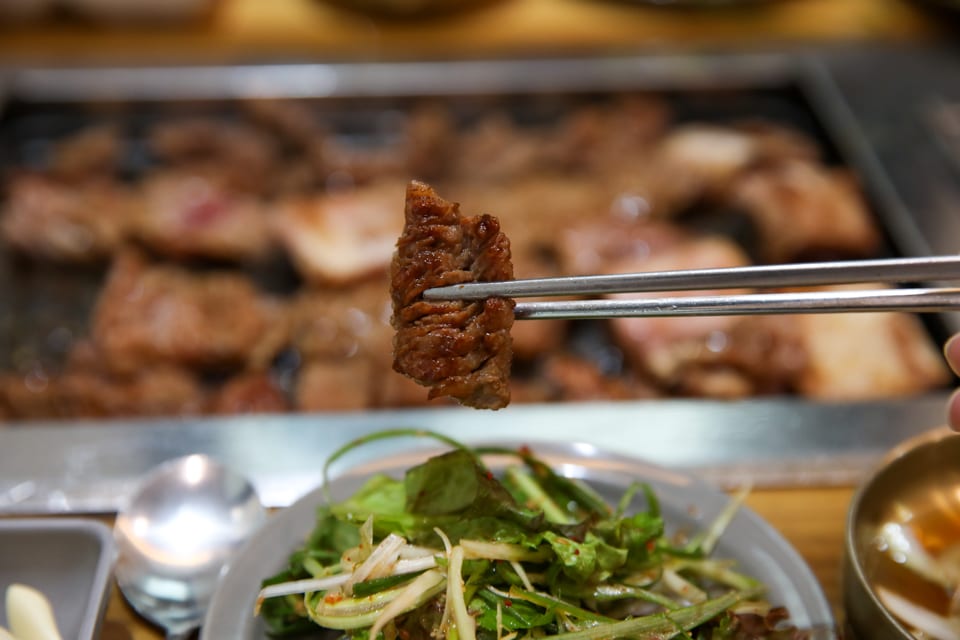 진주 얼치기 잘 익은 소양념갈비 한 점, 육전 파채무침 안내